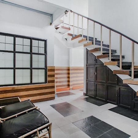 Oyo Life 90091 Wisma Pakuan Syariah Bogor Zewnętrze zdjęcie