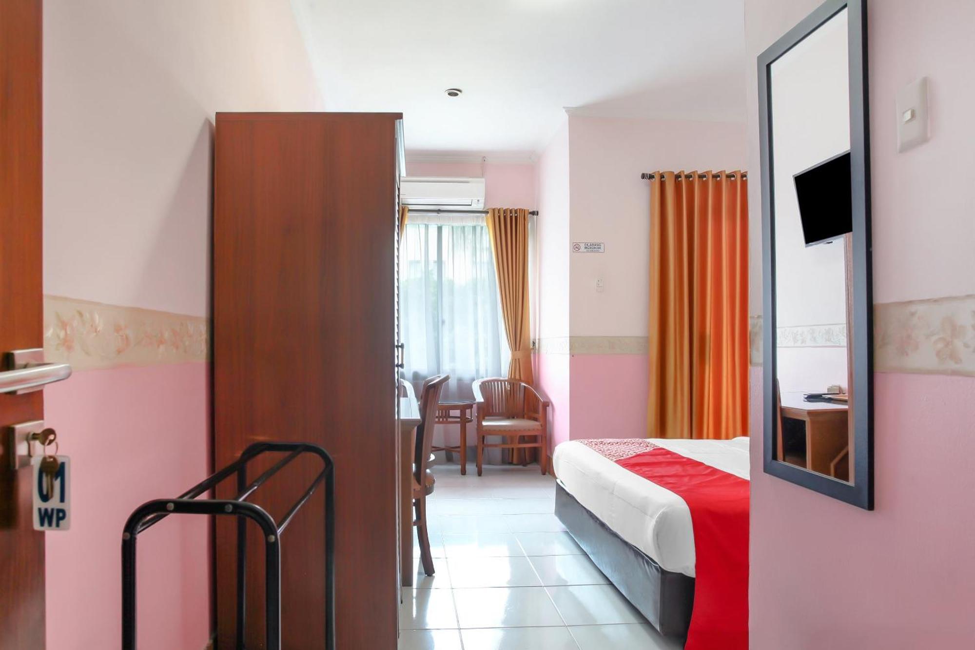Oyo Life 90091 Wisma Pakuan Syariah Bogor Zewnętrze zdjęcie