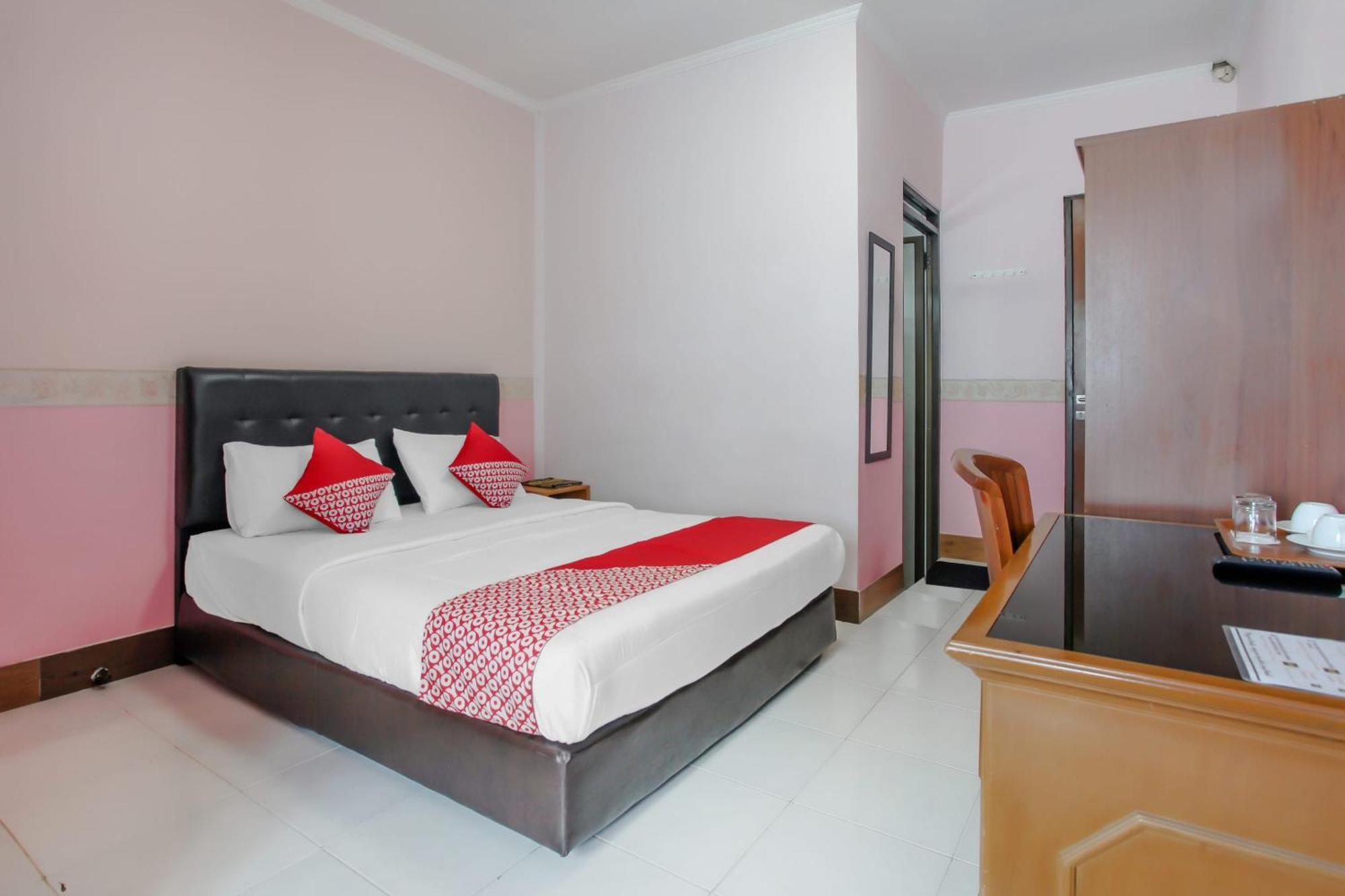 Oyo Life 90091 Wisma Pakuan Syariah Bogor Zewnętrze zdjęcie