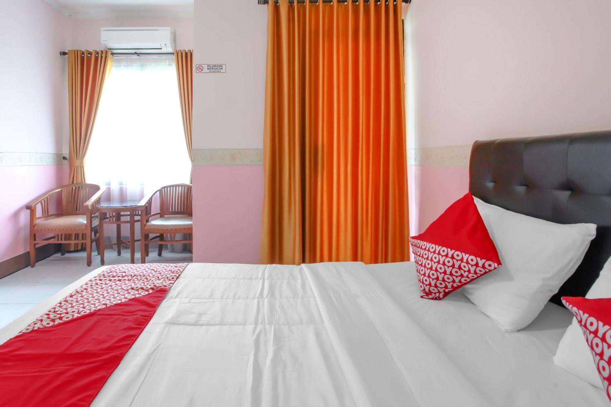 Oyo Life 90091 Wisma Pakuan Syariah Bogor Zewnętrze zdjęcie