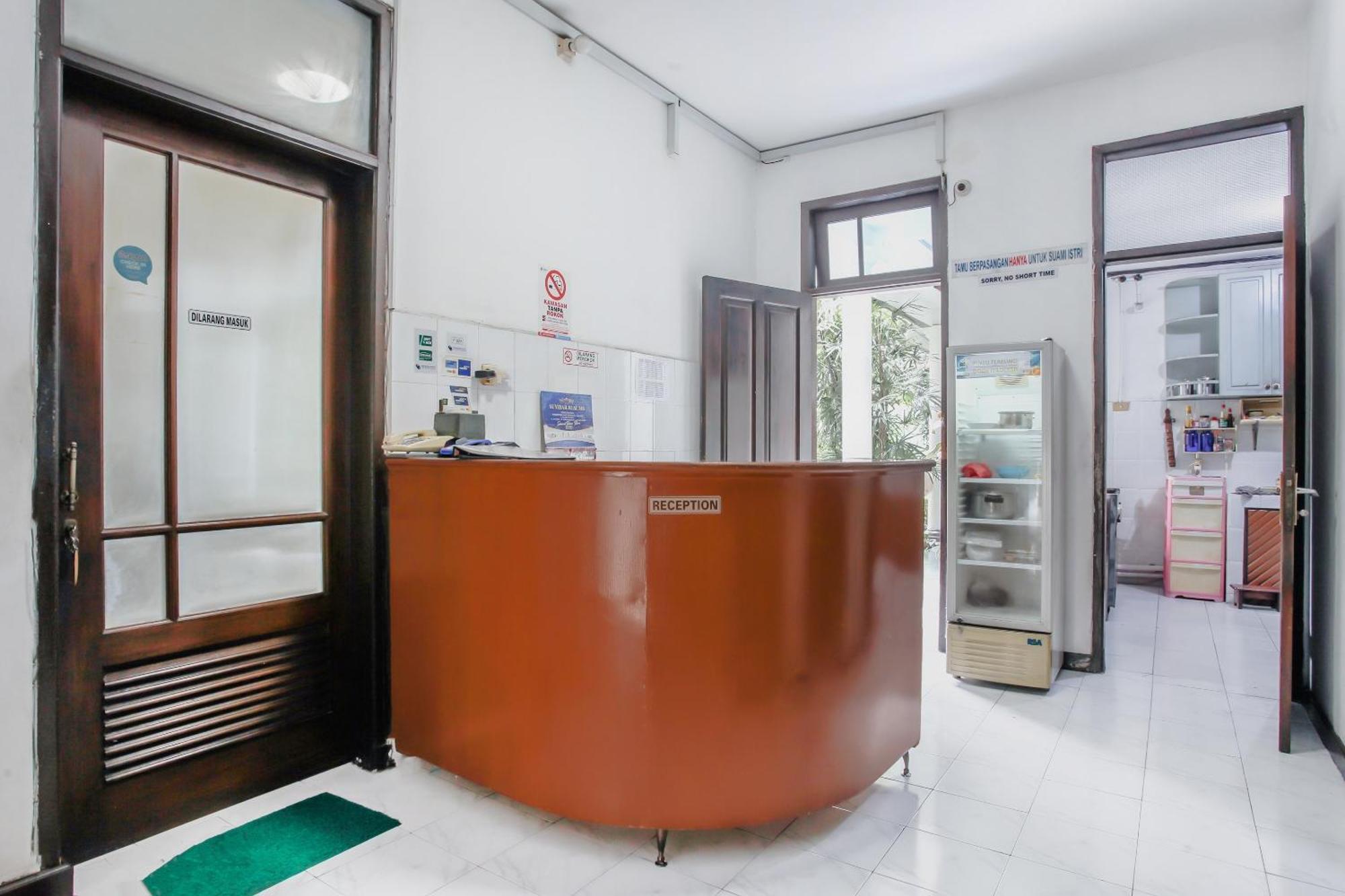 Oyo Life 90091 Wisma Pakuan Syariah Bogor Zewnętrze zdjęcie