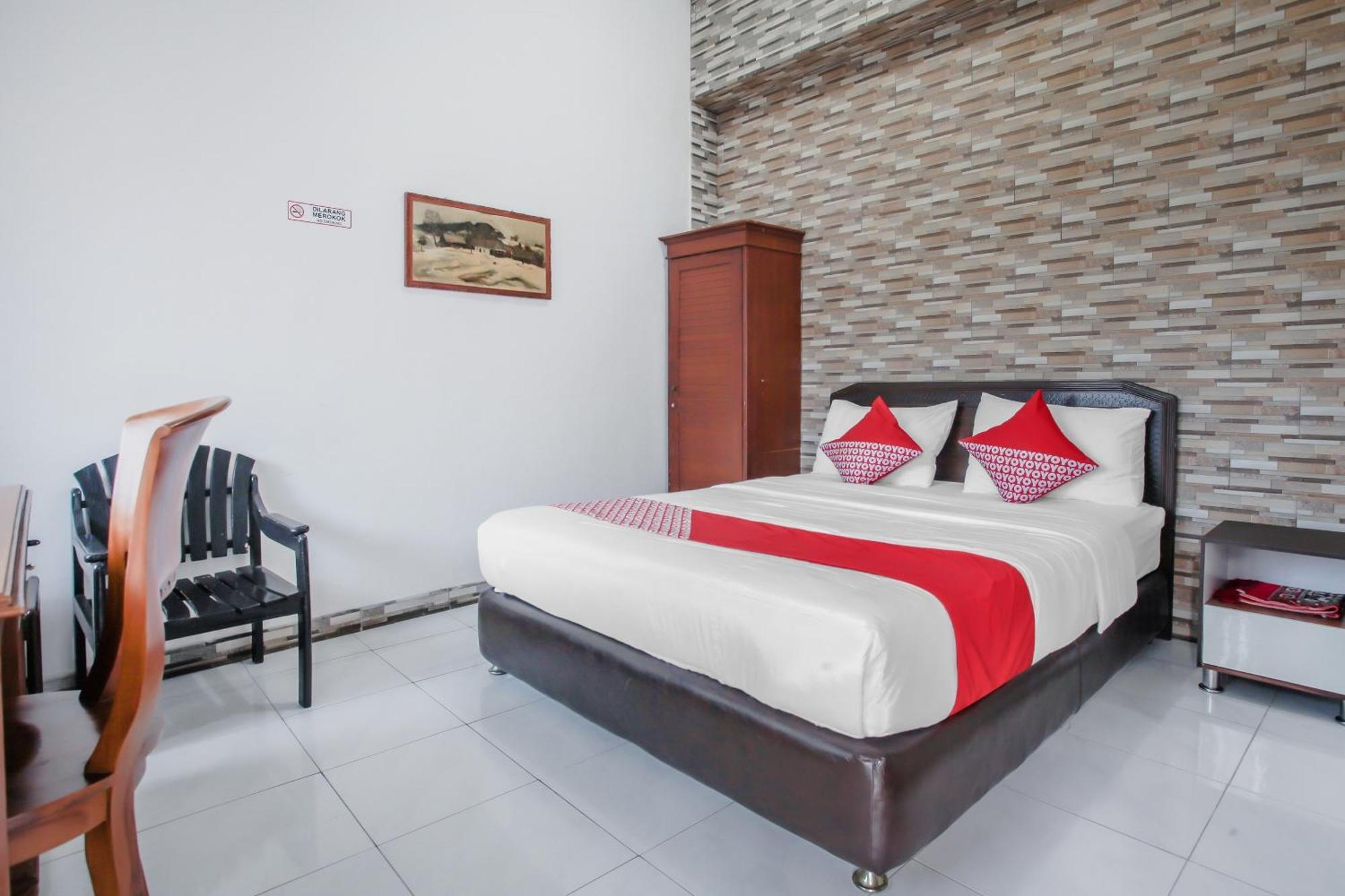 Oyo Life 90091 Wisma Pakuan Syariah Bogor Zewnętrze zdjęcie