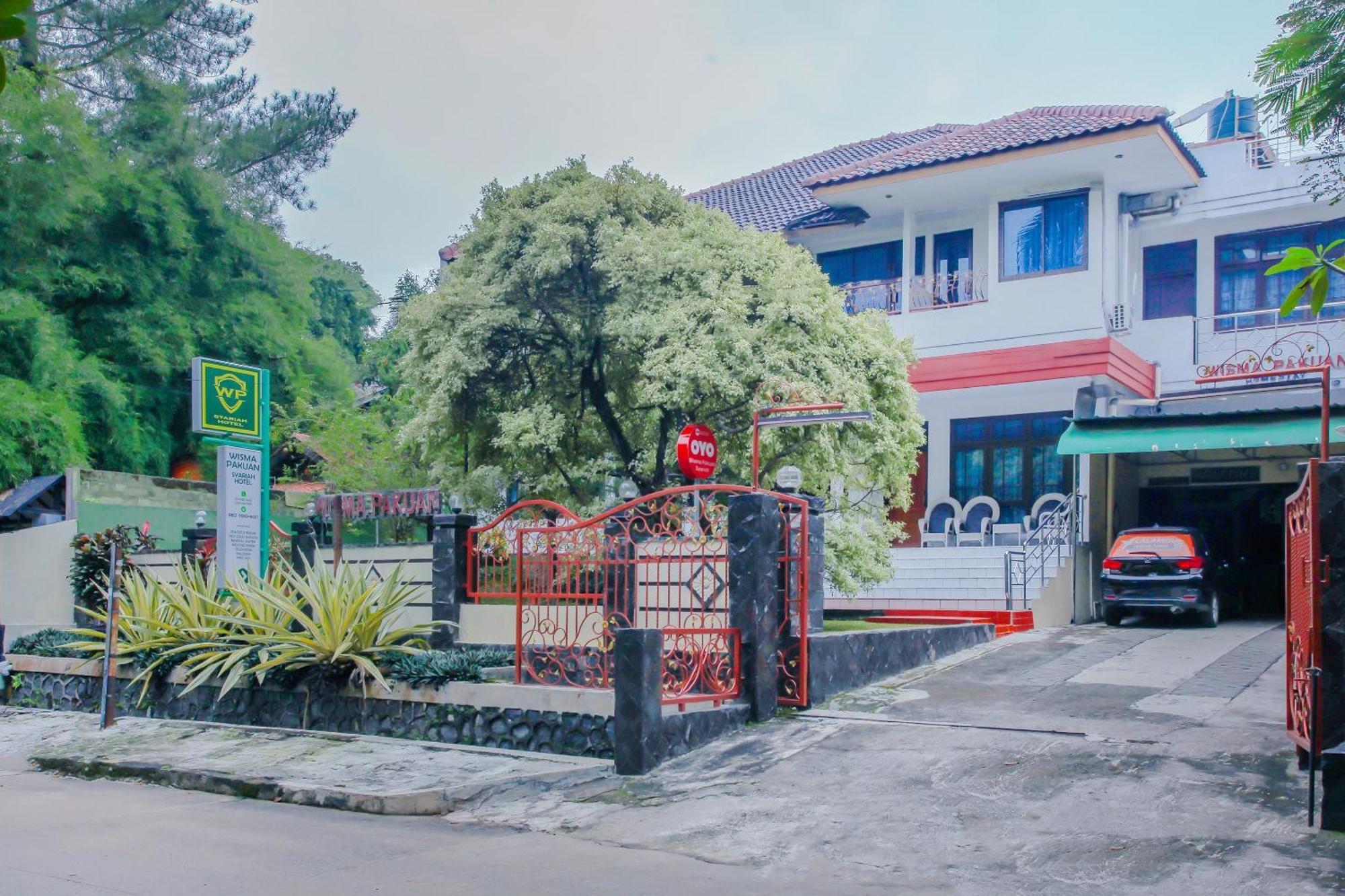 Oyo Life 90091 Wisma Pakuan Syariah Bogor Zewnętrze zdjęcie