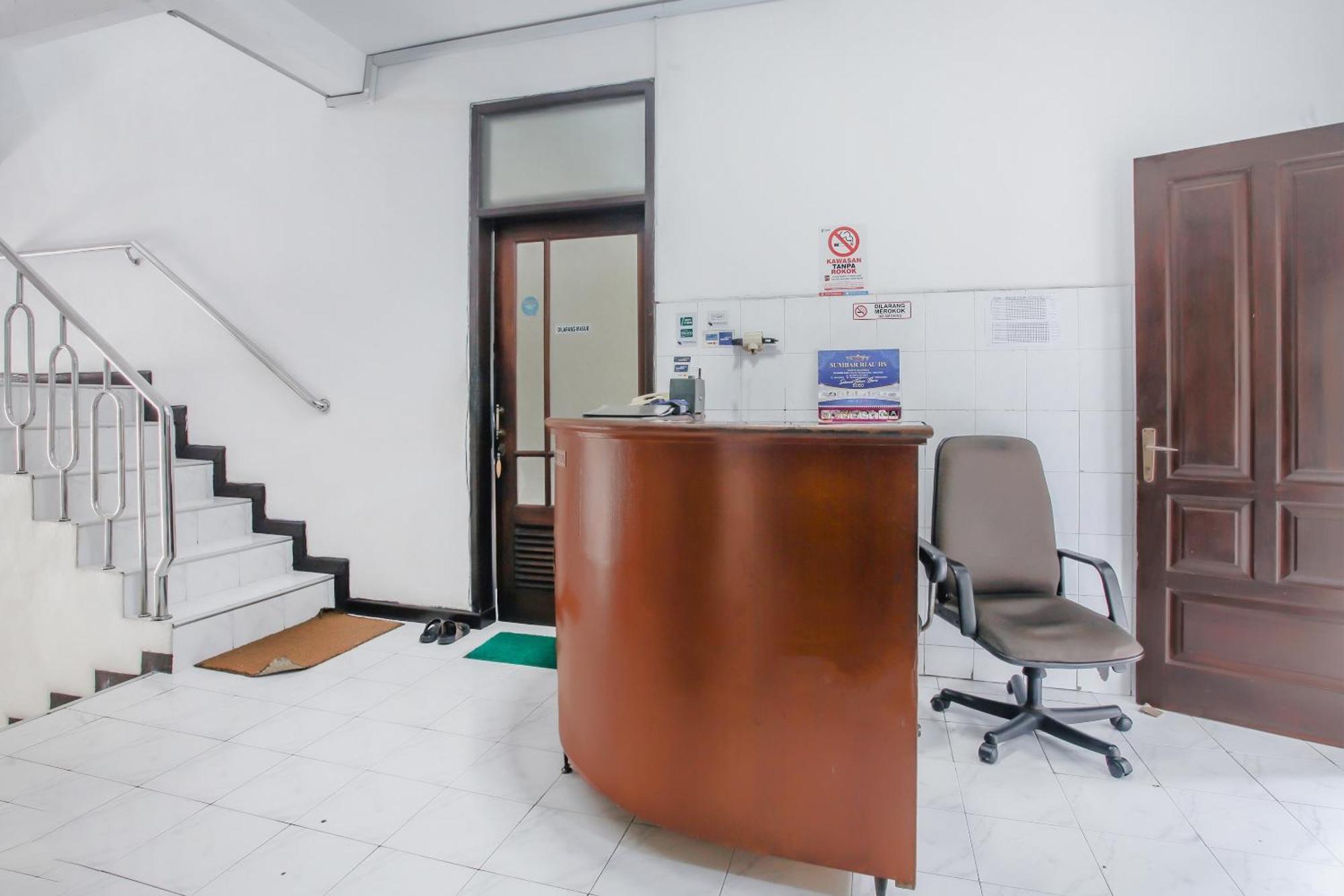 Oyo Life 90091 Wisma Pakuan Syariah Bogor Zewnętrze zdjęcie